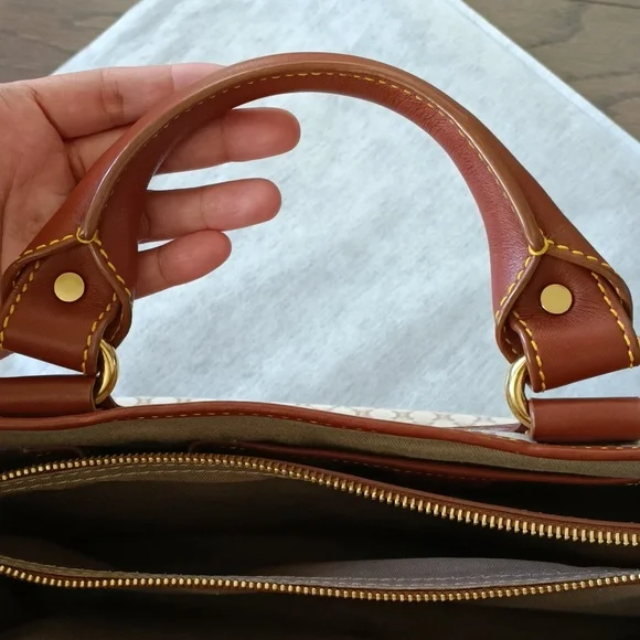 Celine boogie elegant Brown and Cream Designer Tote Bag - Picture 15 of 17